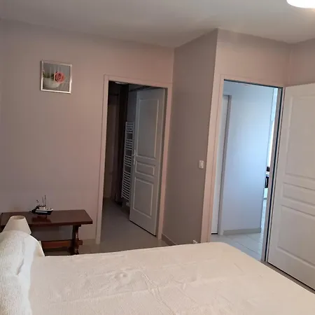 Apartment Petite Maison Charmante Clam